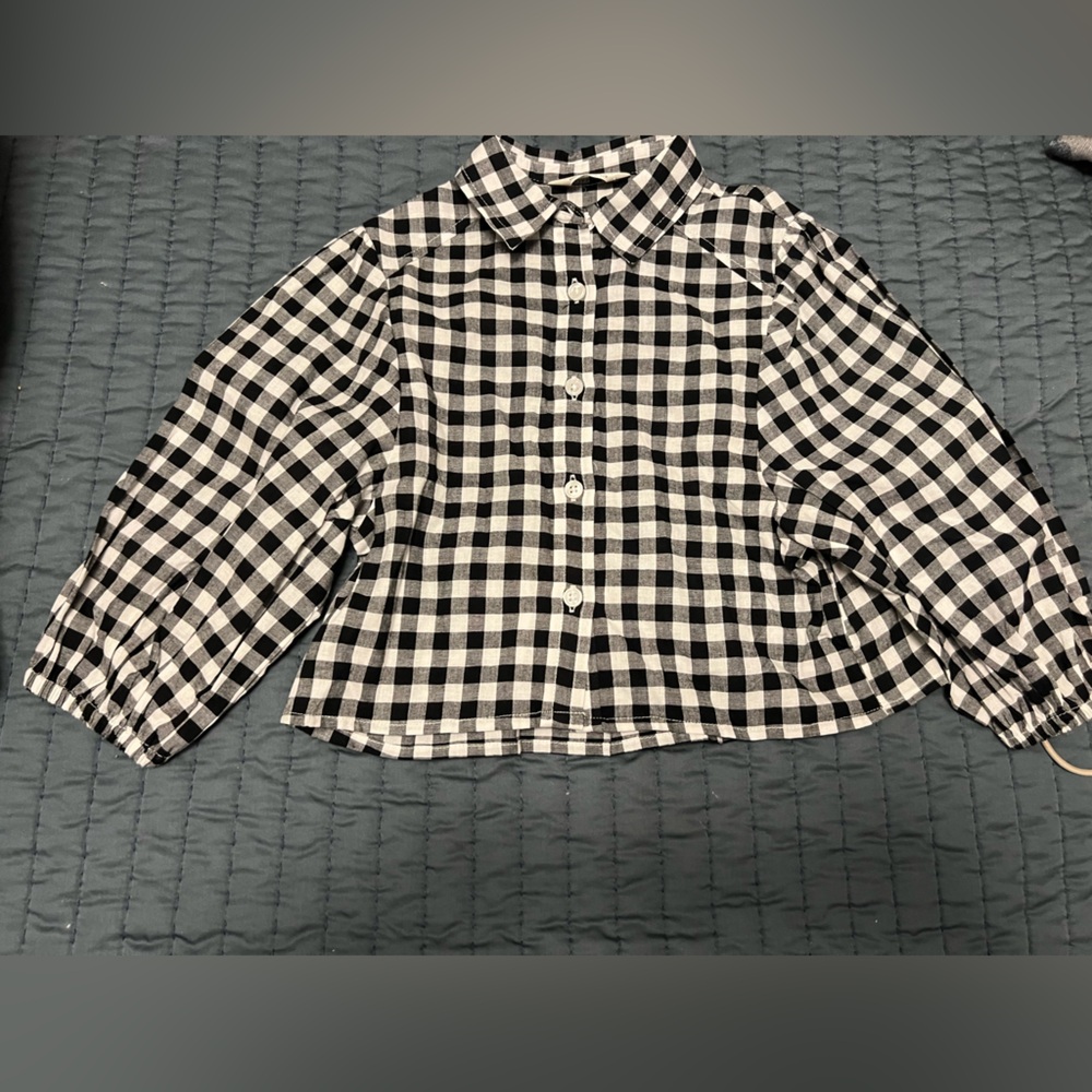 Girls Blouse 
Brand New 
Never Worn 
No Tags